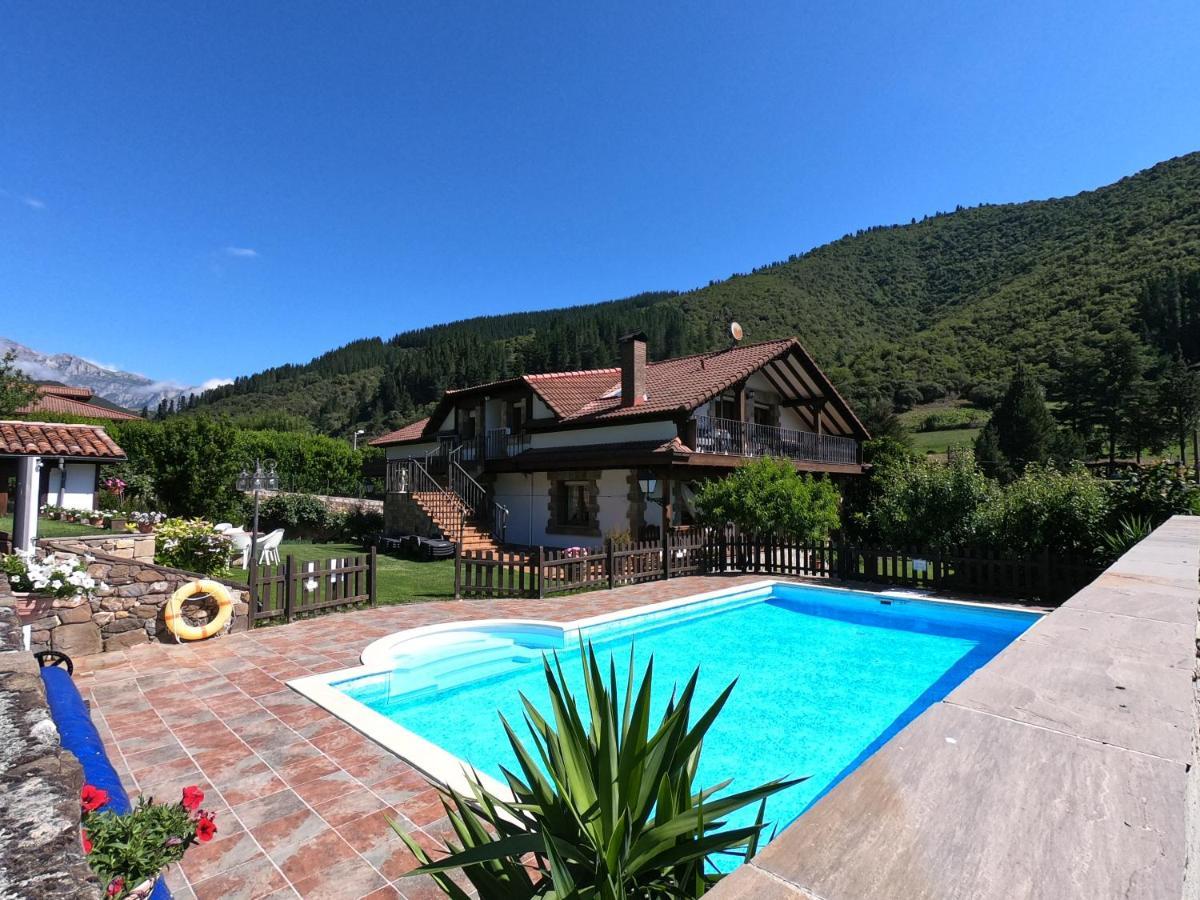 Apartamentos Rurales Valverde Potes Luaran gambar