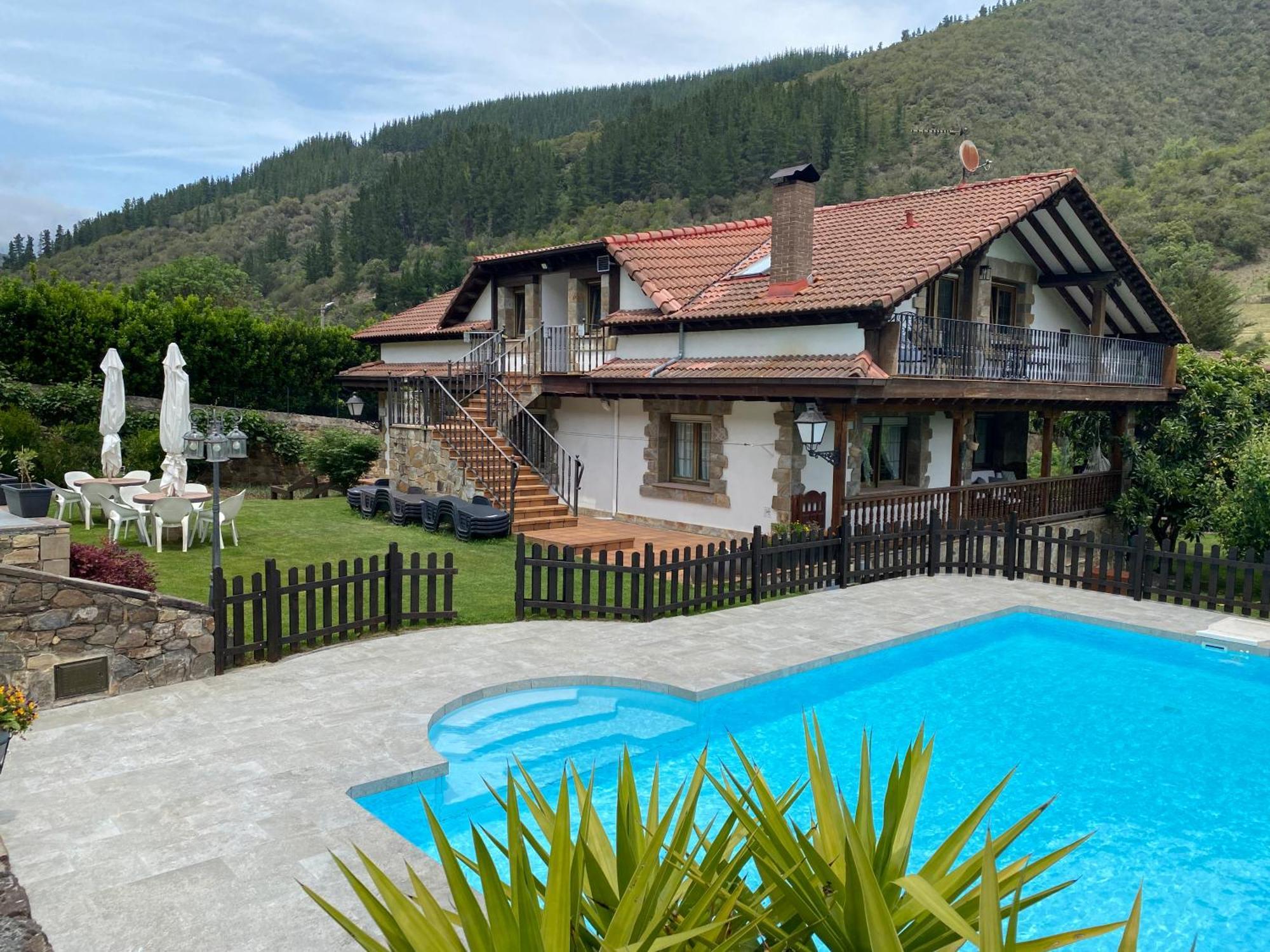 Apartamentos Rurales Valverde Potes Luaran gambar